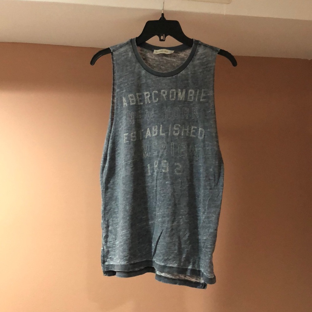 Muscle tee